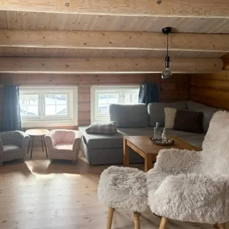 Ferienhaus Timber With Hot Tub By Tracks