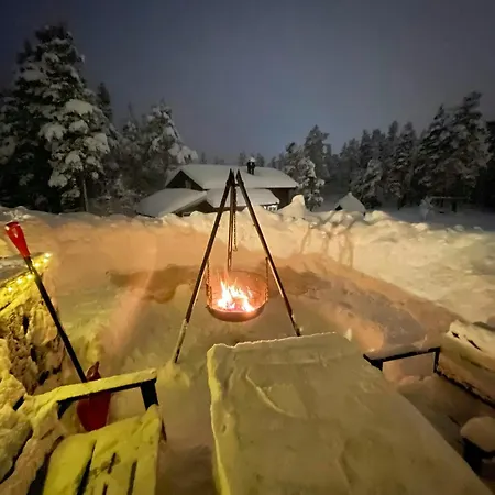 Timber With Hot Tub By Tracks